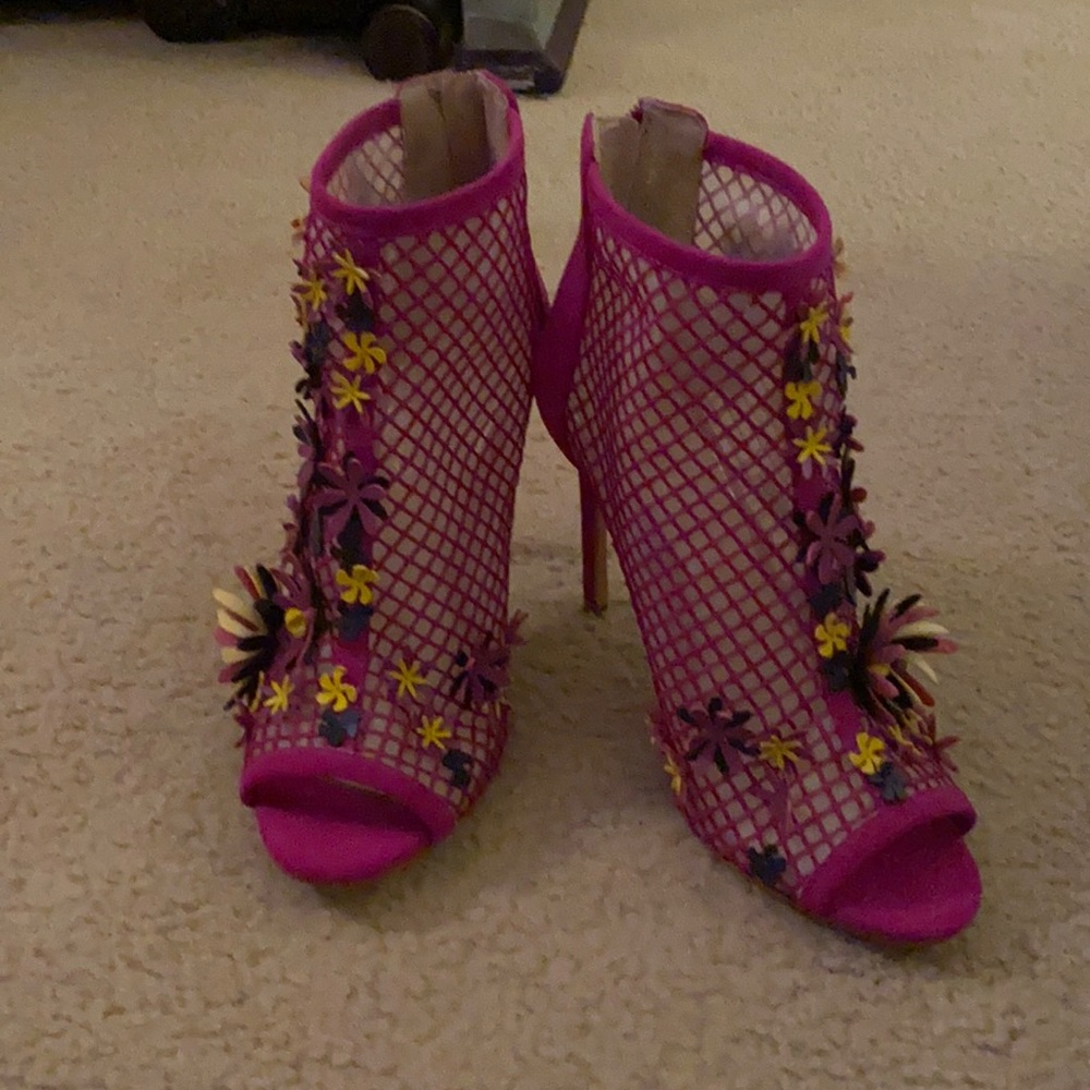 Jessica Simpson multi color pumps size 7.5
